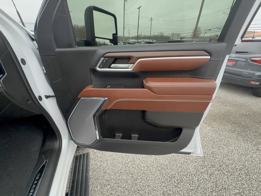 Used 2024 GMC Sierra 2500 Denali Ultimate w/ LPO, GMC Protection Package image 29