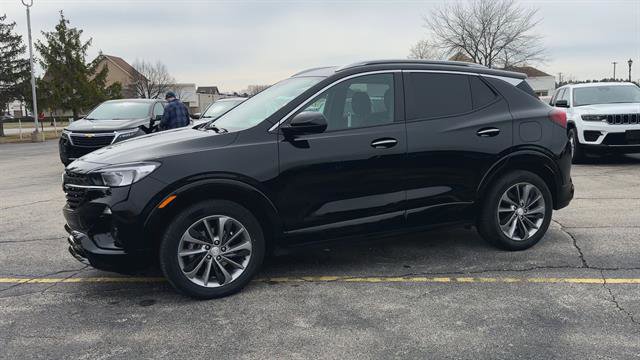 Certified 2023 Buick Encore GX Select w/ Sport Touring Package FWD image 5