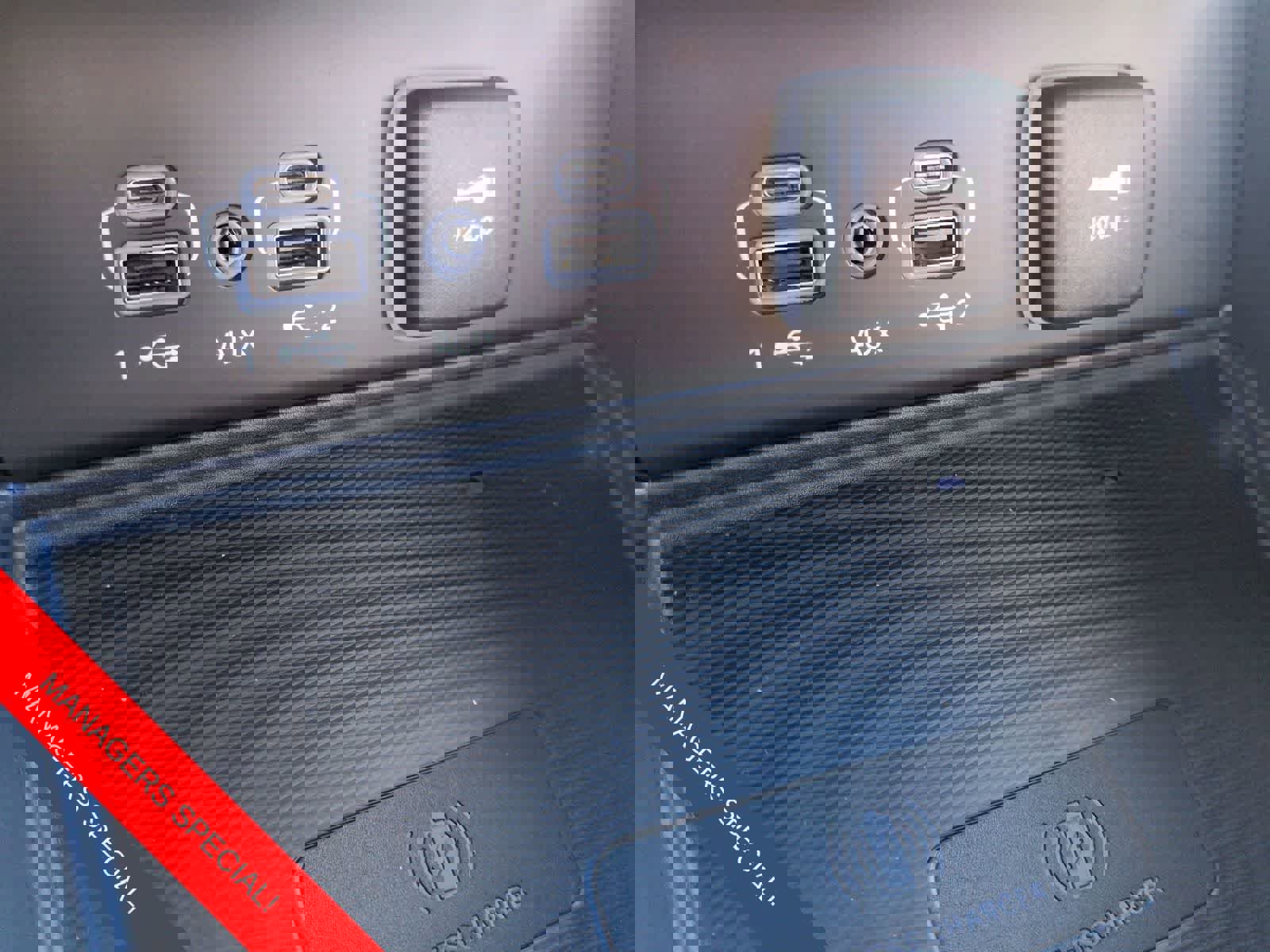 New 2025 Jeep Grand Cherokee Summit w/ Obsidian Package image 31