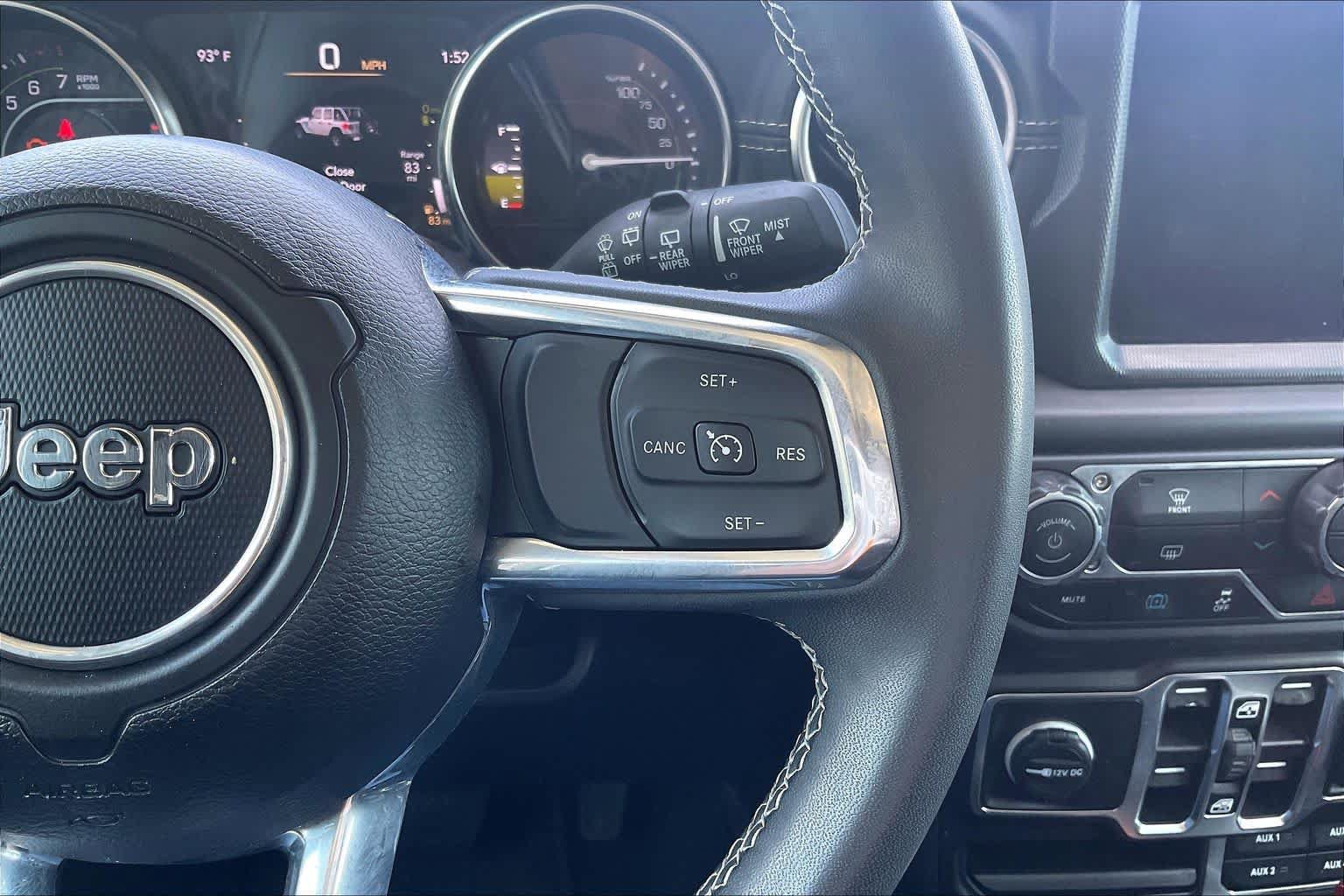 Used 2023 Jeep Wrangler Unlimited Sahara AWD/4WD image 21