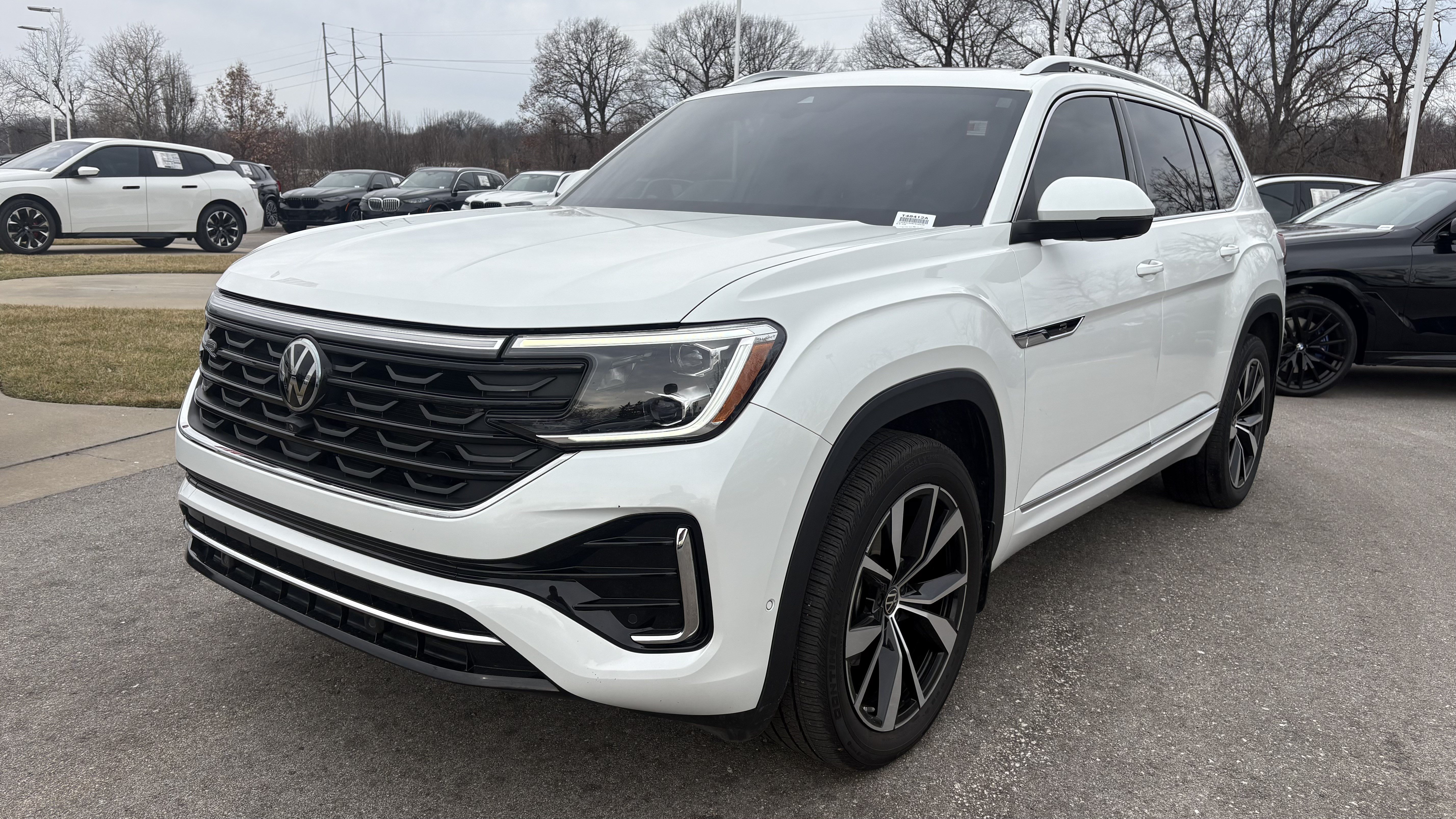 Used 2024 Volkswagen Atlas SEL Premium R-Line AWD/4WD image 40