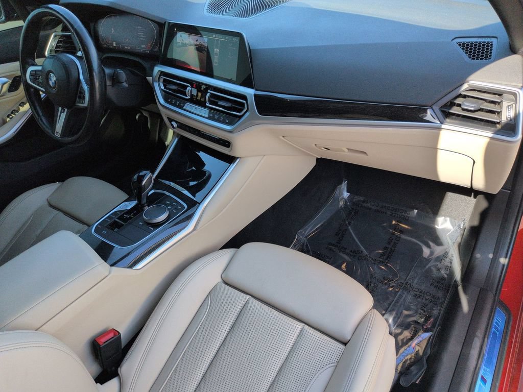Used 2022 BMW 330i Sedan w/ M Sport Package RWD image 18