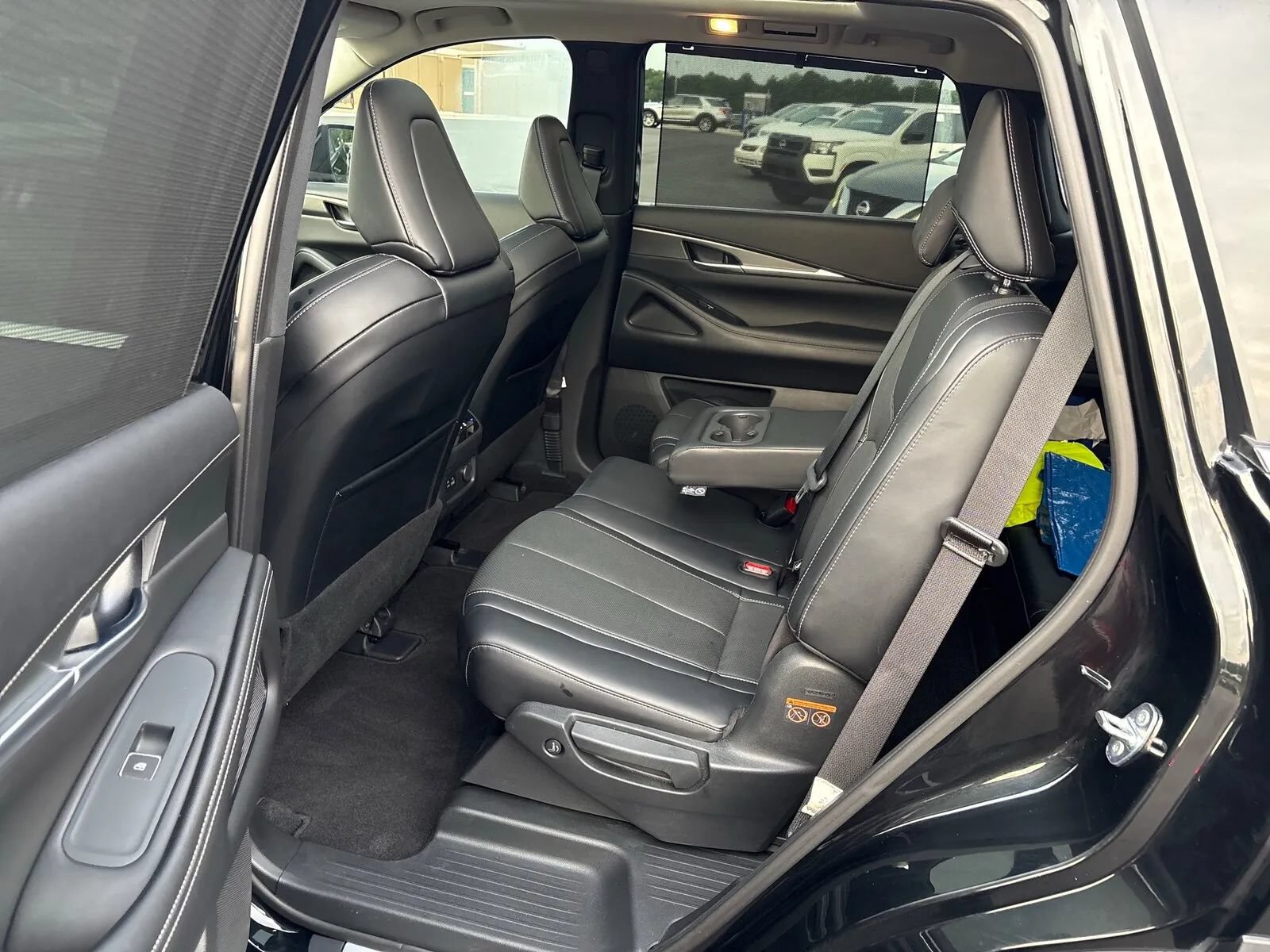 Used 2023 INFINITI QX60 Luxe w/ Cargo Package FWD image 5