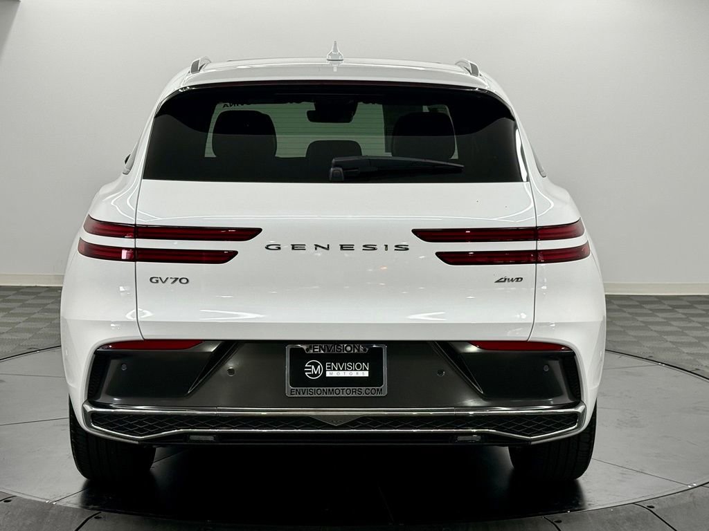 Used 2026 Genesis GV70 2.5T Advanced image 9