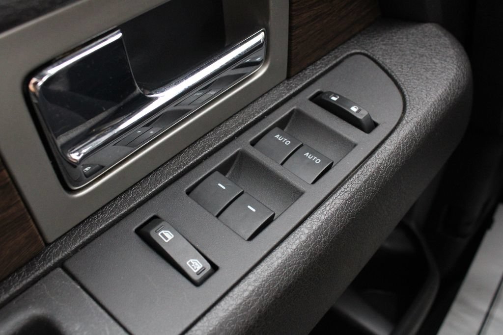 Used 2013 Ford F150 Lariat w/ Luxury Equipment Group AWD/4WD image 9