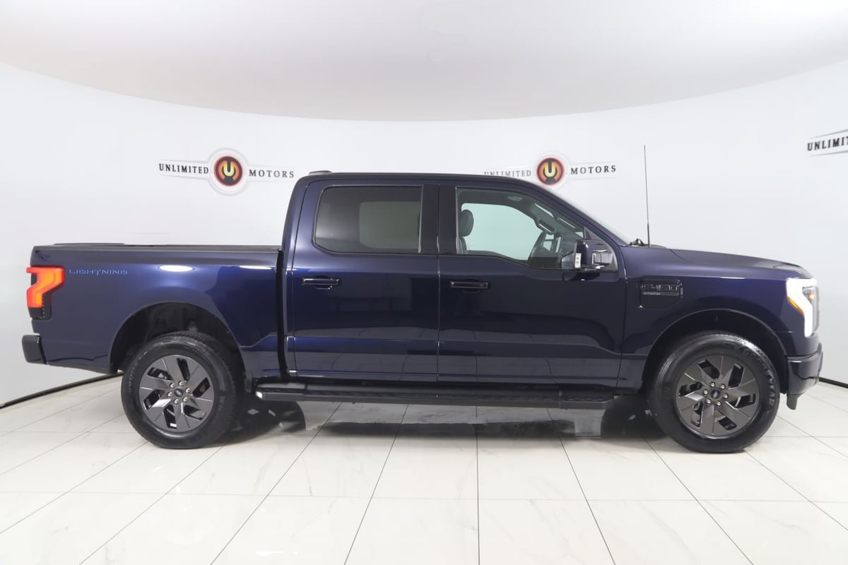 Used 2023 Ford F150 Lightning Lariat AWD/4WD image 2