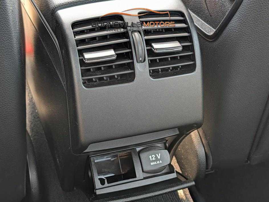 Used 2010 Mercedes-Benz C 300 Sport image 15