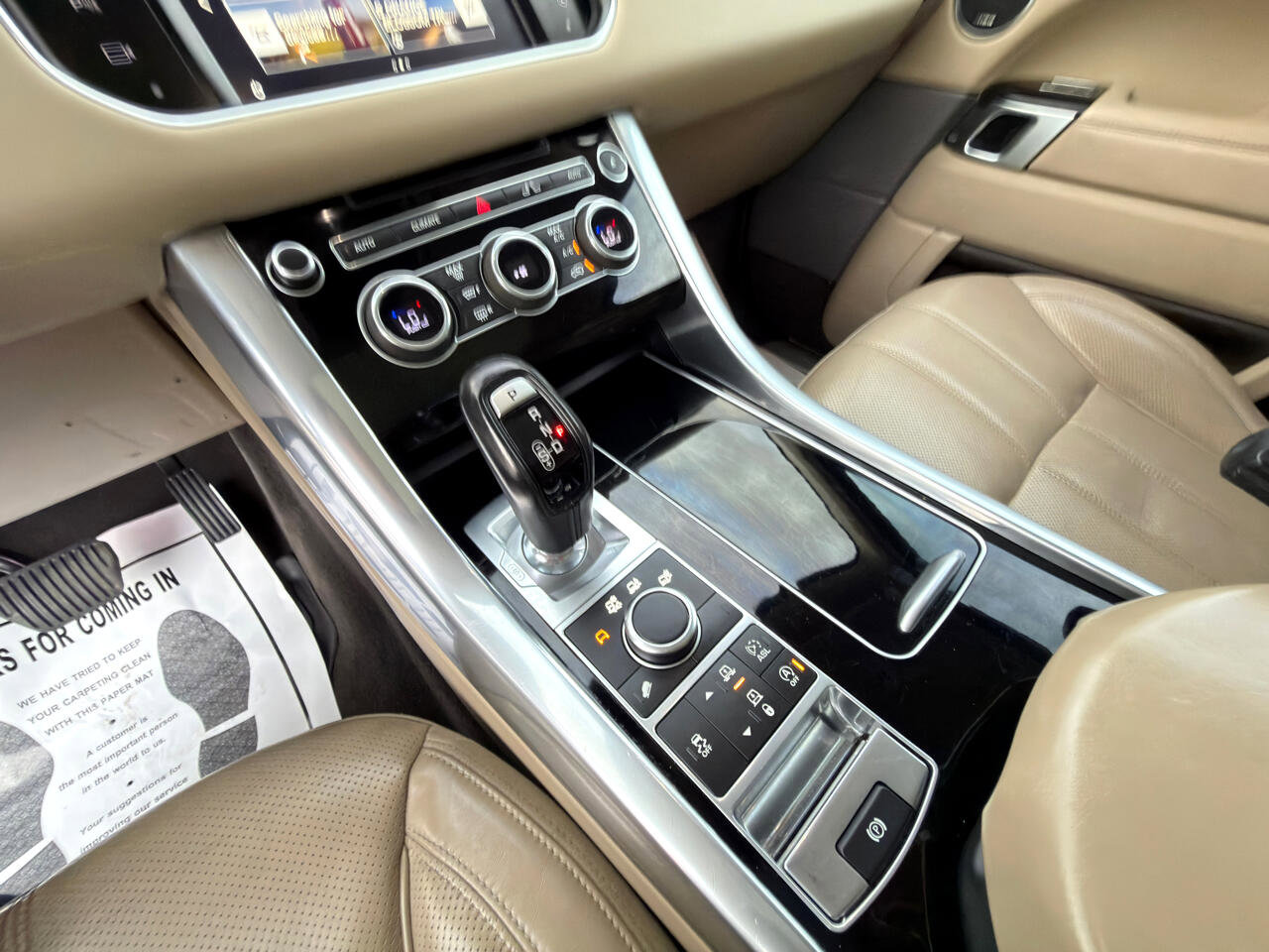 Used 2016 Land Rover Range Rover Sport HSE image 17