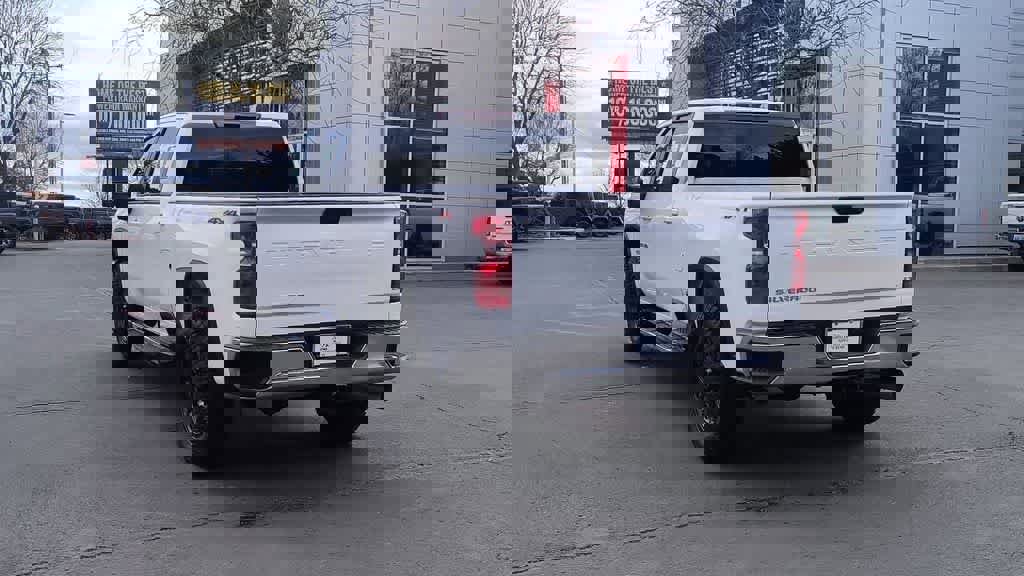 Used 2024 Chevrolet Silverado 2500 LT image 7