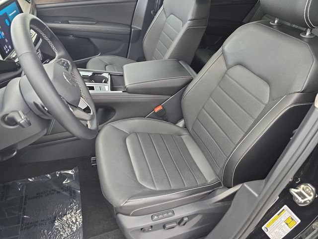 Certified 2025 Volkswagen Atlas SEL AWD/4WD image 16