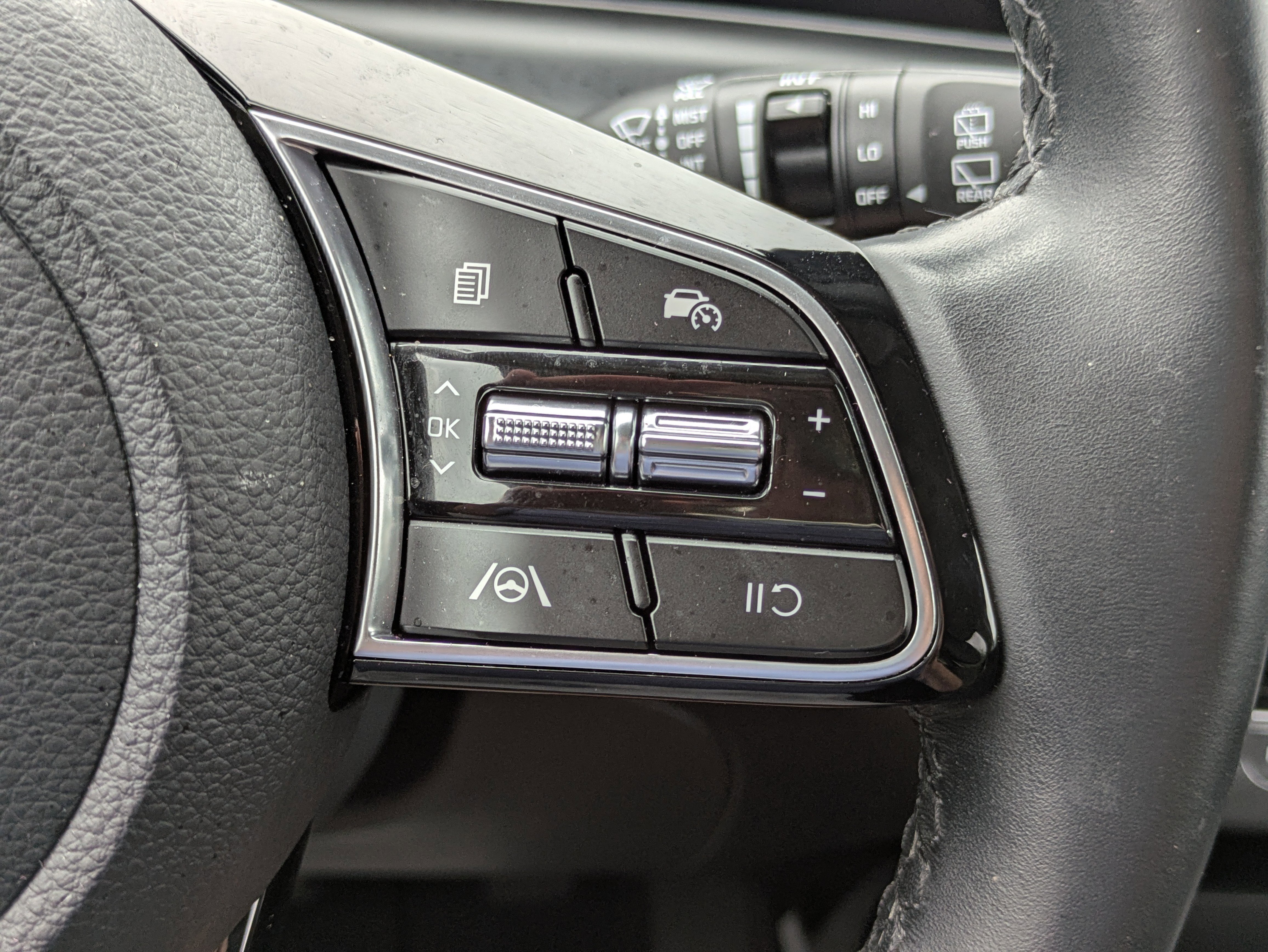 Used 2025 Kia Seltos X-Line AWD/4WD image 21