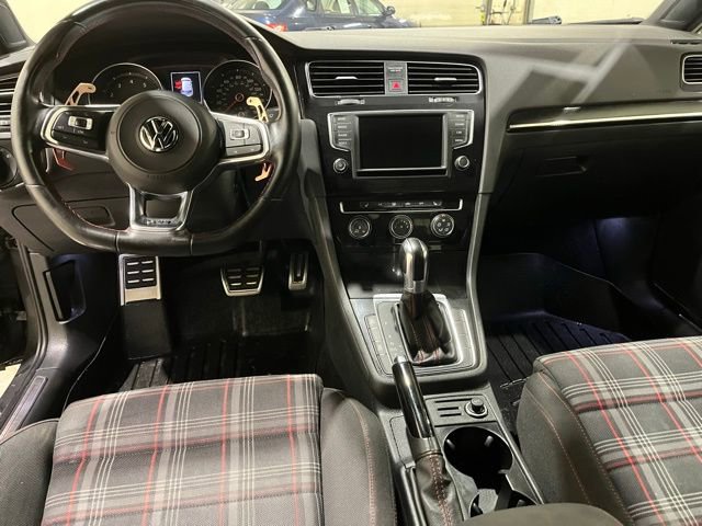Used 2017 Volkswagen GTI S image 15
