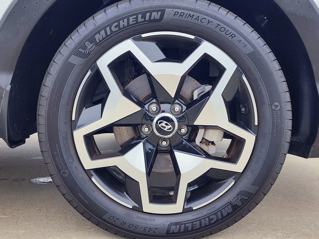 Used 2022 Hyundai Santa Cruz Limited AWD/4WD image 4
