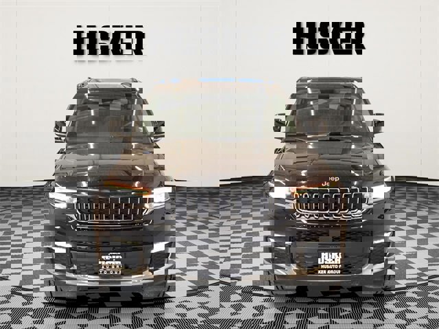 Used 2021 Jeep Grand Cherokee L Limited w/ MOPAR Finishing Package image 2