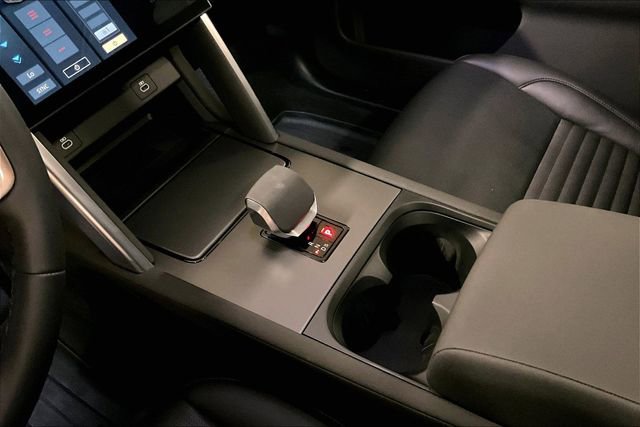 Certified 2025 Land Rover Discovery Sport S image 19