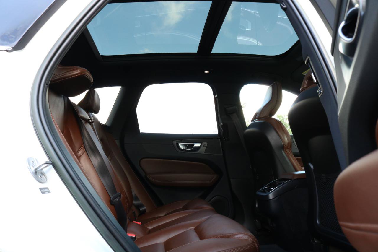 Used 2022 Volvo XC60 B5 Inscription w/ Climate Package AWD/4WD image 47