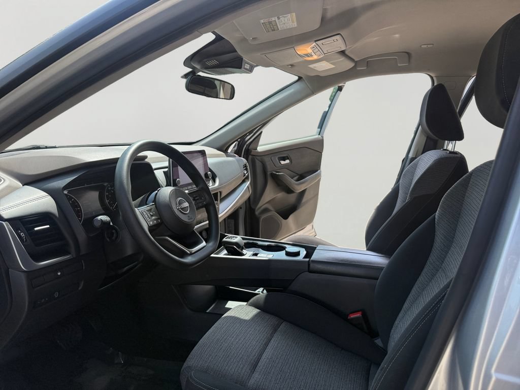 Used 2023 Nissan Rogue SV AWD/4WD image 9