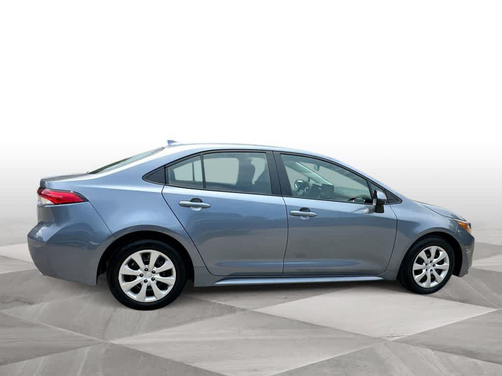 Used 2025 Toyota Corolla LE FWD image 9