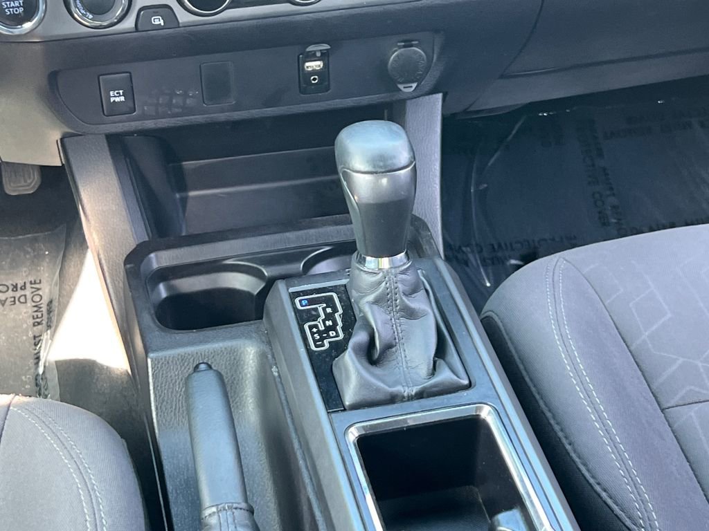 Used 2016 Toyota Tacoma TRD Sport image 20