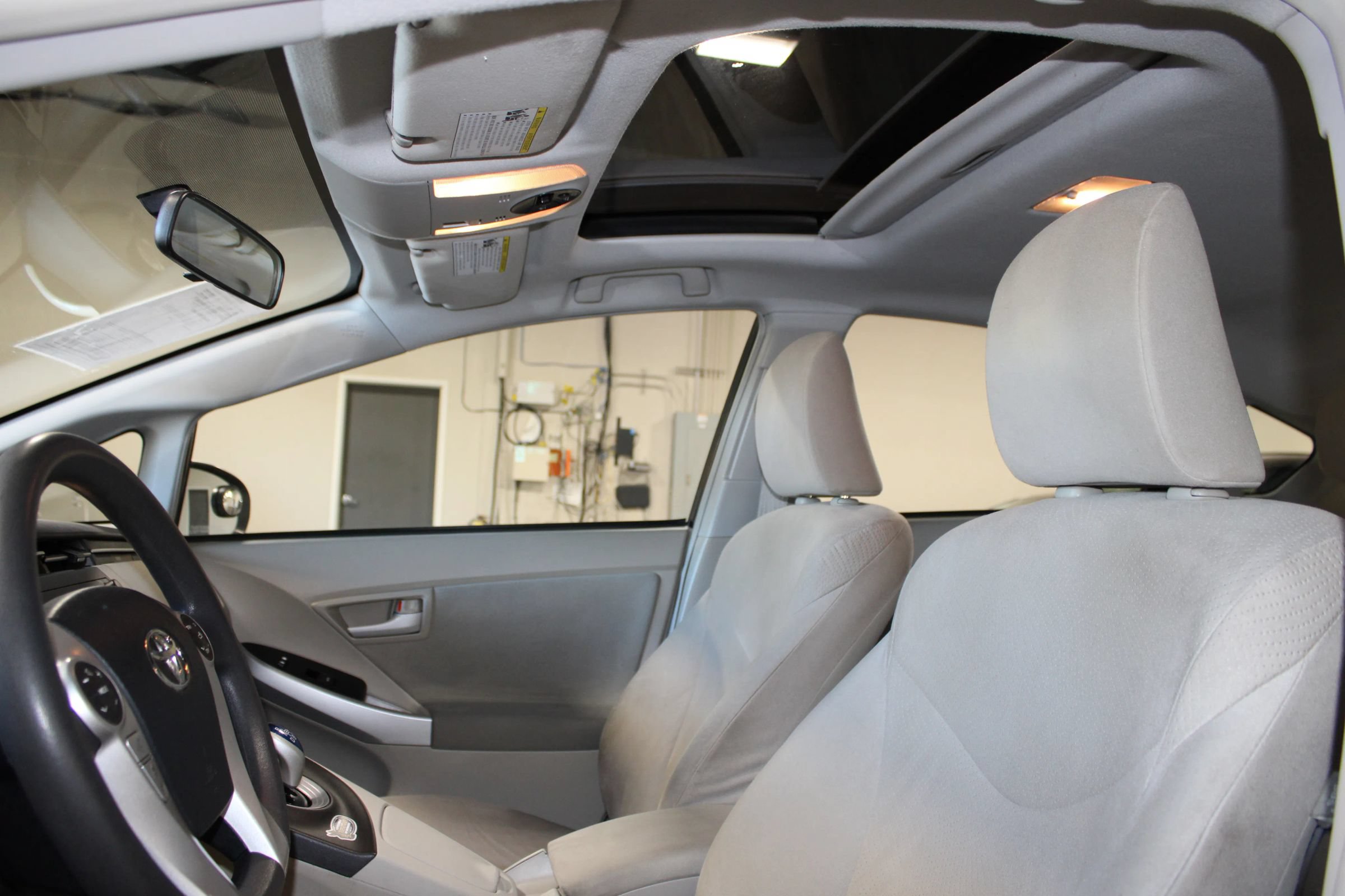 Used 2011 Toyota Prius Three w/ Solar Roof Pkg FWD image 23