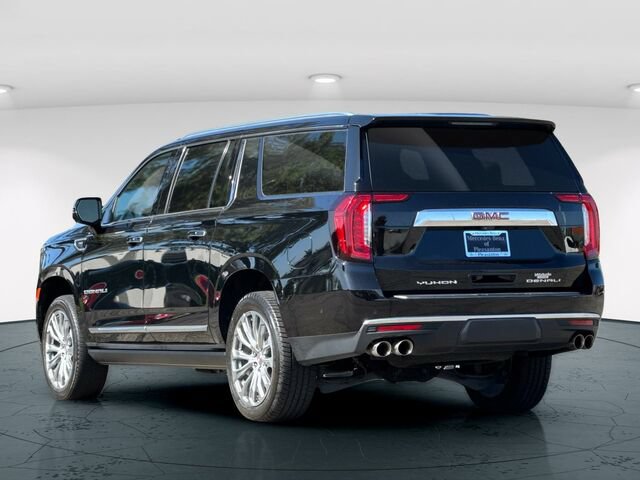 Used 2023 GMC Yukon XL Denali w/ Denali Reserve Package AWD/4WD image 5