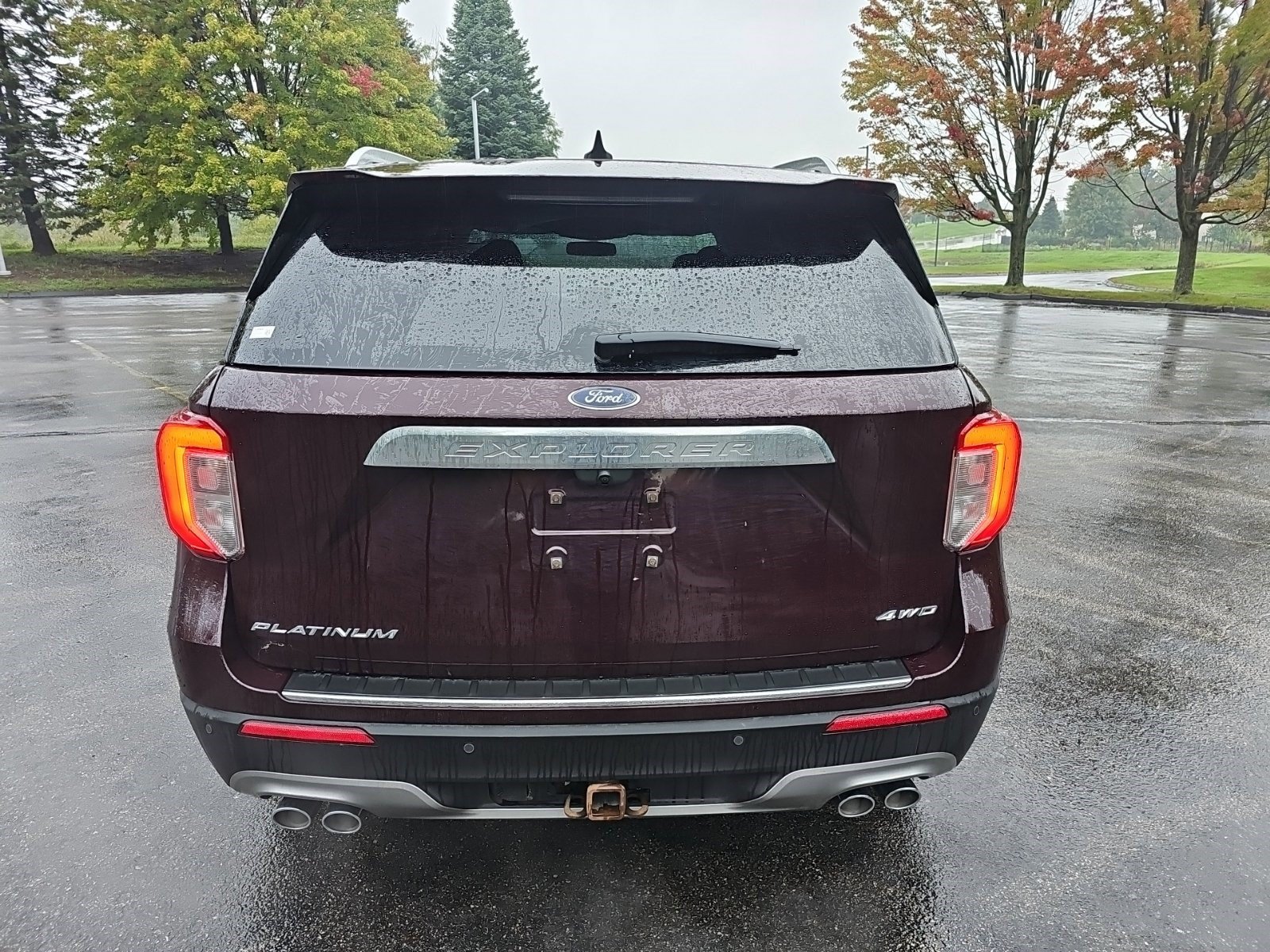 Used 2023 Ford Explorer Platinum w/ Technology Package AWD/4WD image 5