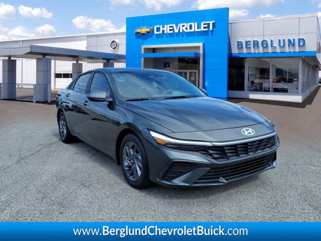 Used 2024 Hyundai Elantra SEL