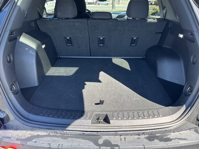 Used 2026 Chevrolet Equinox LT AWD/4WD image 10