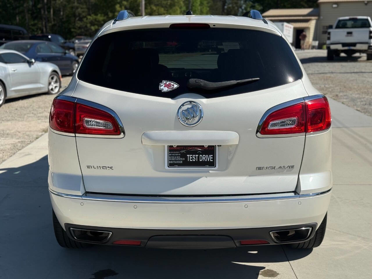Used 2015 Buick Enclave Premium w/ Experience Buick Package FWD image 6