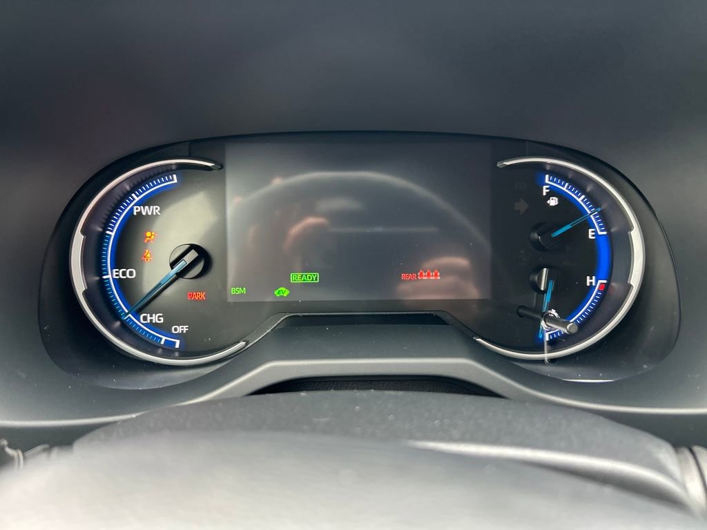 New 2025 Toyota RAV4 XLE image 9