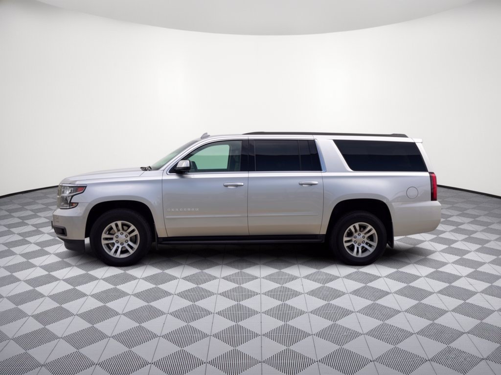 Used 2020 Chevrolet Suburban LS w/ Enhanced Driver Alert Package RWD image 2
