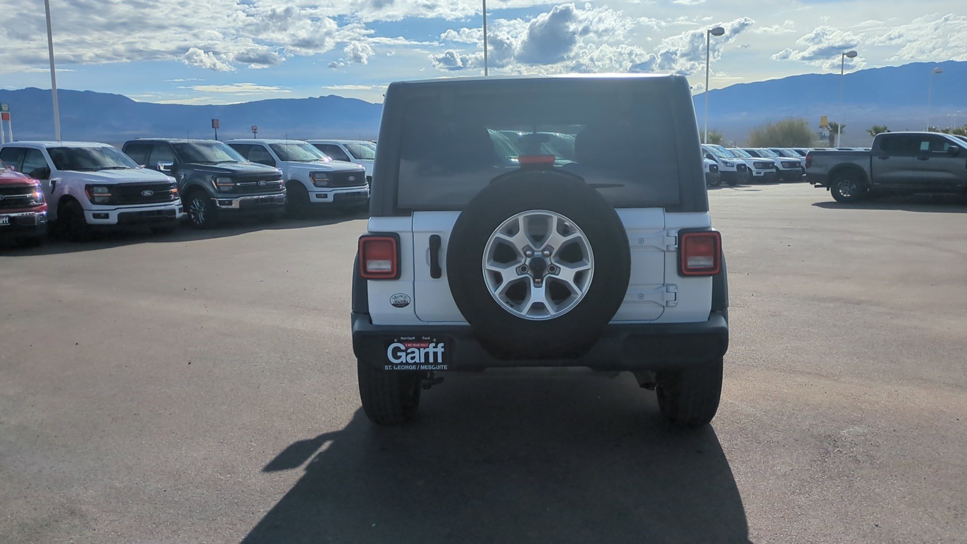 Used 2021 Jeep Wrangler Unlimited Islander image 4