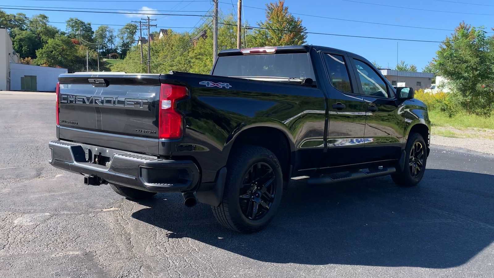 Certified 2020 Chevrolet Silverado 1500 Custom w/ Rally Edition AWD/4WD image 8