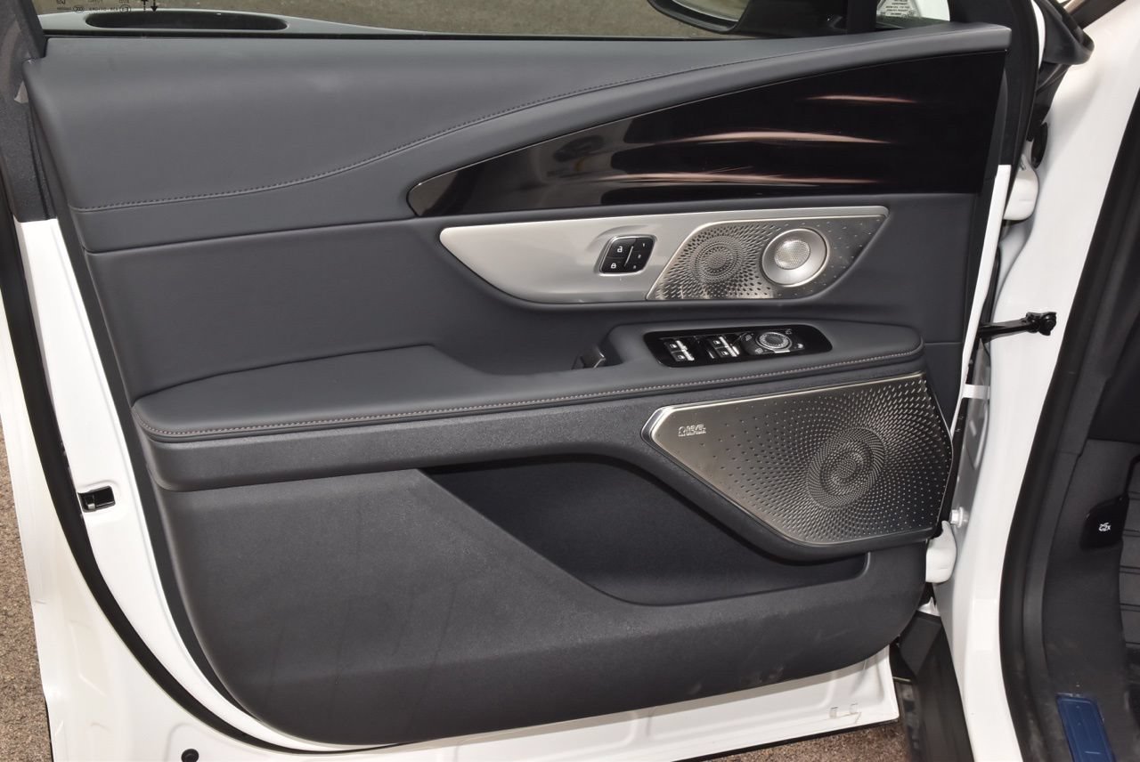 New 2026 Lincoln Nautilus Reserve AWD/4WD image 43