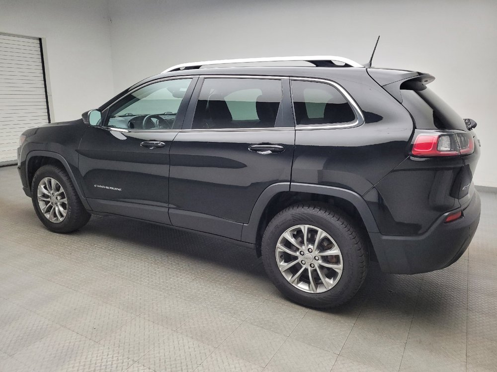Used 2019 Jeep Cherokee Latitude Plus w/ Comfort/Convenience Group AWD/4WD image 3