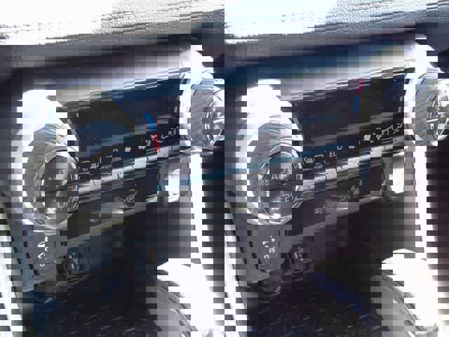 Used 2025 Toyota RAV4 XLE image 16