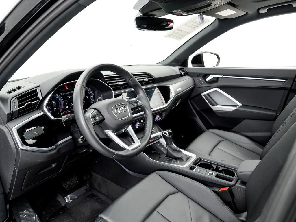 Used 2022 Audi Q3 2.0T Premium Plus image 4