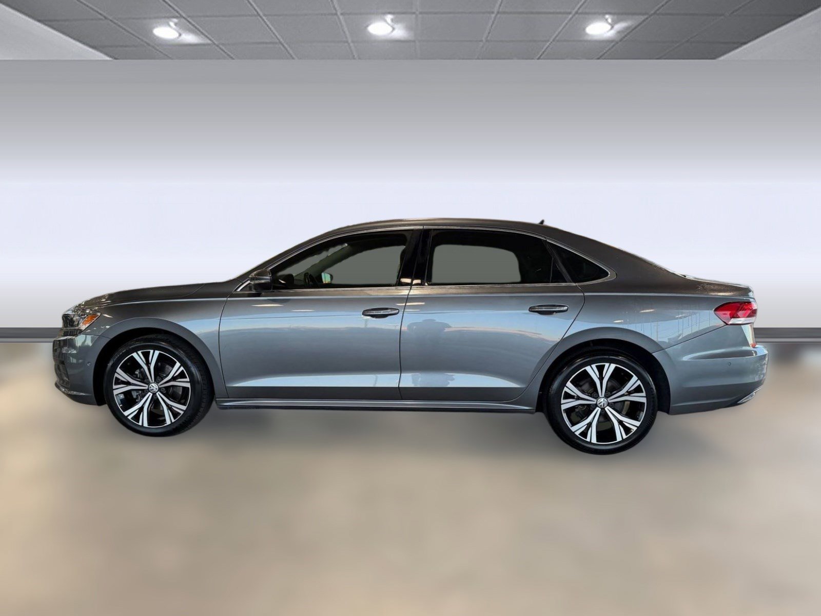 Used 2020 Volkswagen Passat 2.0T SEL image 2