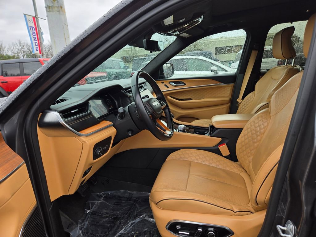 Used 2021 Jeep Grand Cherokee L Summit image 12