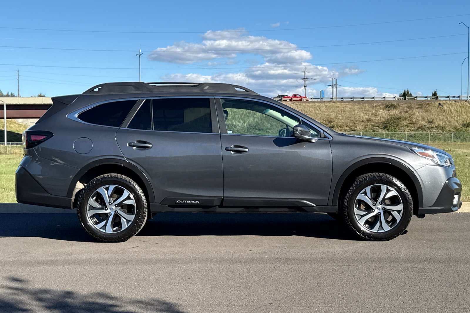 Used 2021 Subaru Outback Limited AWD/4WD image 2