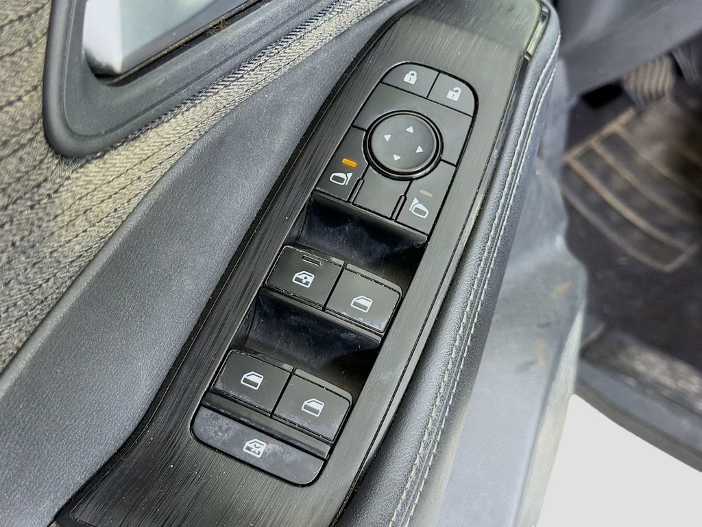 Used 2022 Nissan Rogue SV FWD image 21