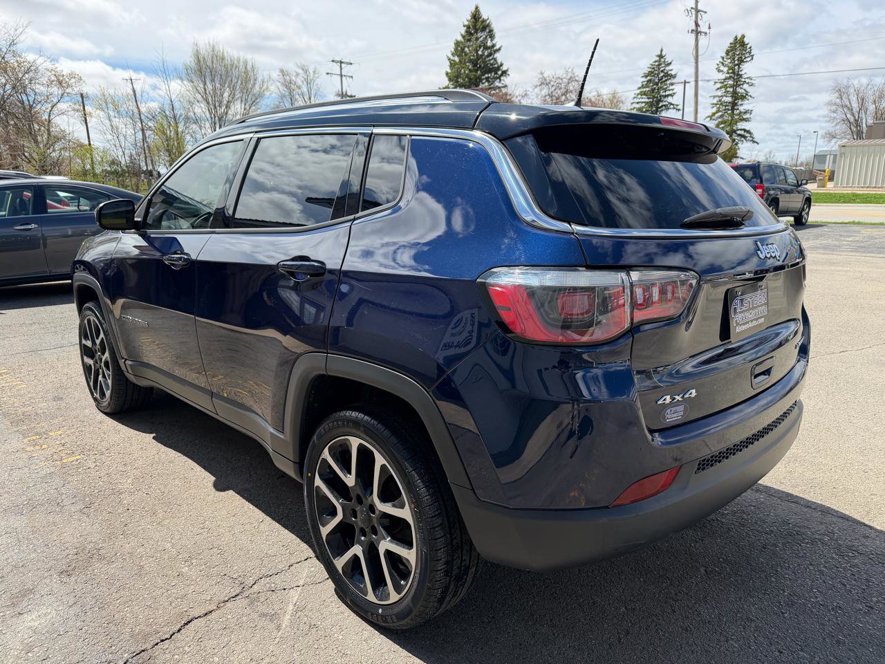 Used 2018 Jeep Compass Limited w/ Navigation Group AWD/4WD image 5