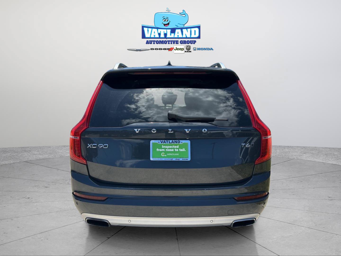 Used 2017 Volvo XC90 T6 Momentum w/ Vision Package AWD/4WD image 4