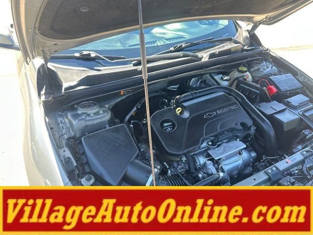 Used 2017 Chevrolet Malibu LT FWD image 38