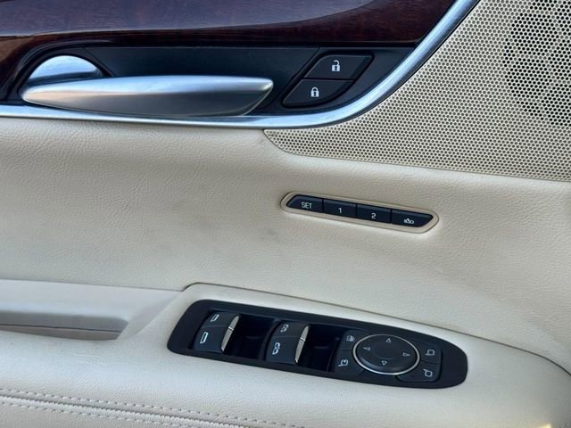 Used 2018 Cadillac XT5 Luxury w/ Driver Awareness Package image 23