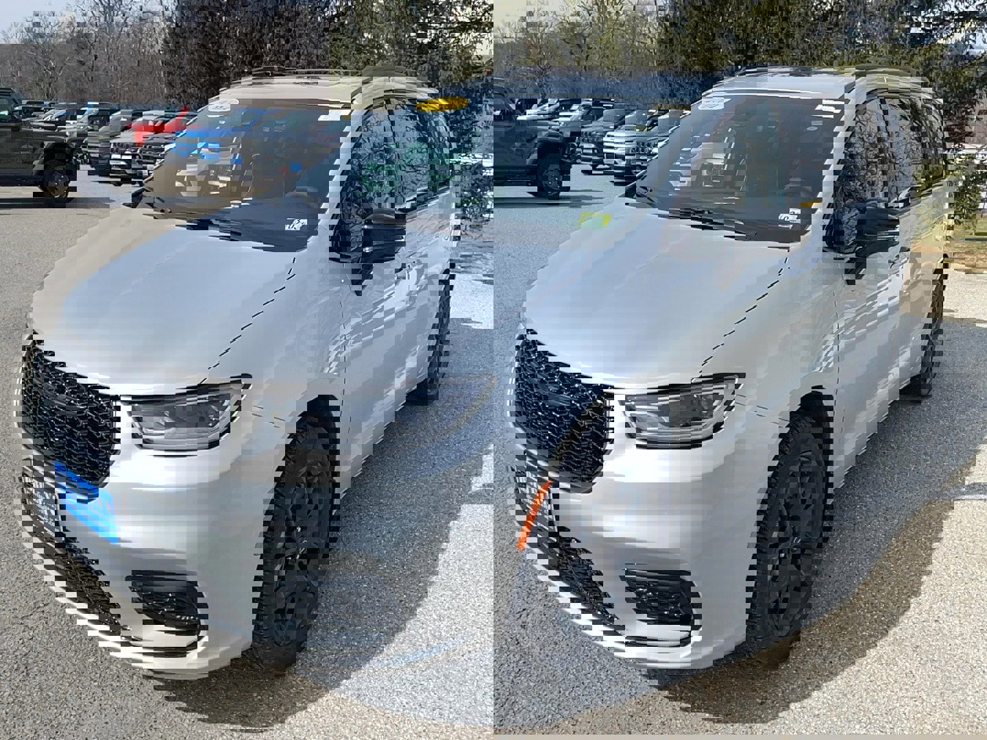 New 2026 Chrysler Pacifica Limited image 2