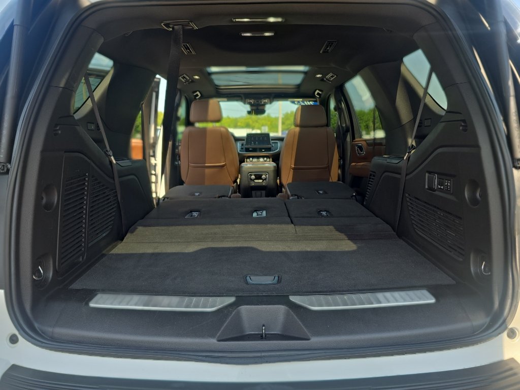 Used 2023 Chevrolet Tahoe High Country w/ Premium Package AWD/4WD image 10