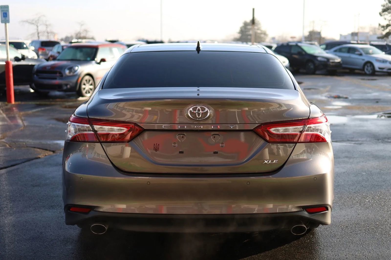 Used 2018 Toyota Camry XLE w/ Driver Assist Package FWD image 6