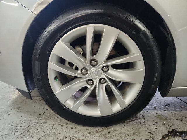 Used 2016 Buick Regal FWD image 29