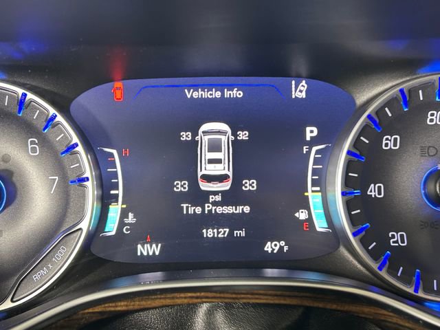 Used 2024 Chrysler Pacifica Limited image 19